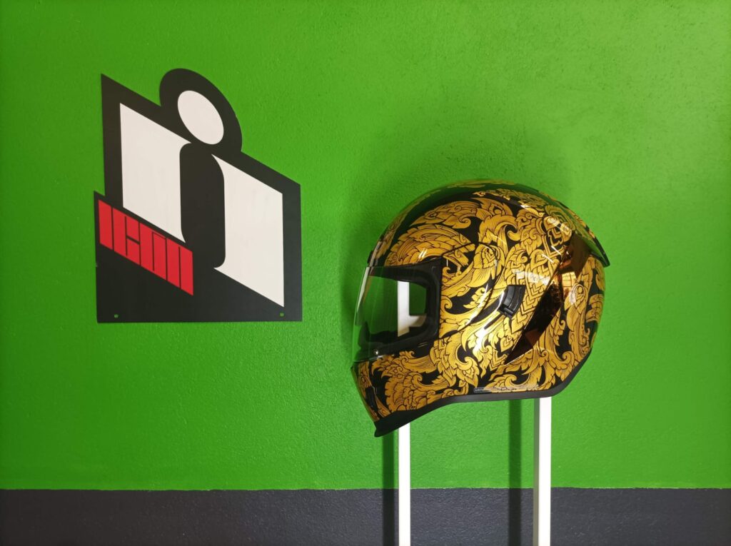 Déstockage dernier casque Icon Airform Esthétique Gold taille M 57-58